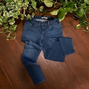 Levi’s 710 Super Skinny